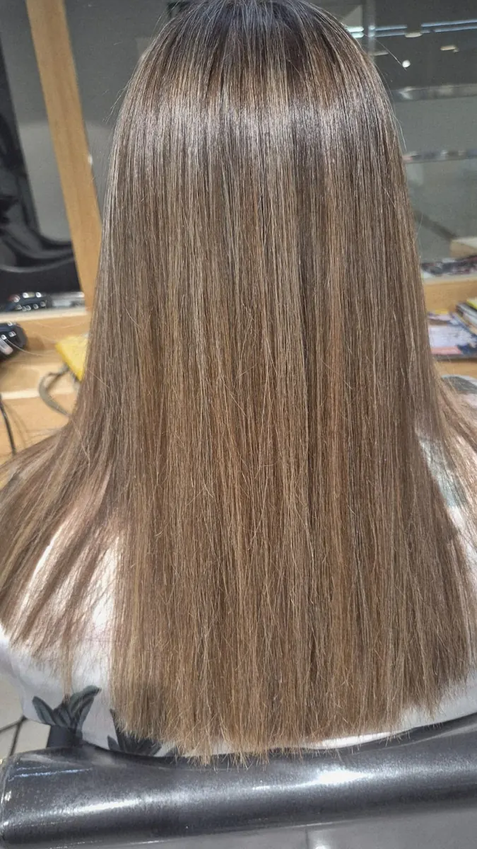 Mechas finas en melena lisa en Tandem Hair